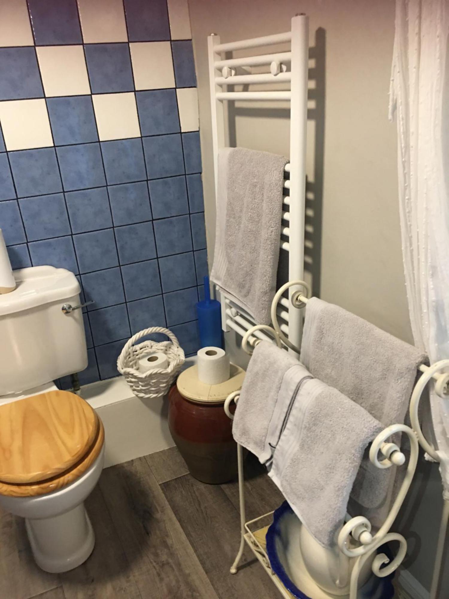 Oscar Park Farm Bed & Breakfast Йорк Екстериор снимка